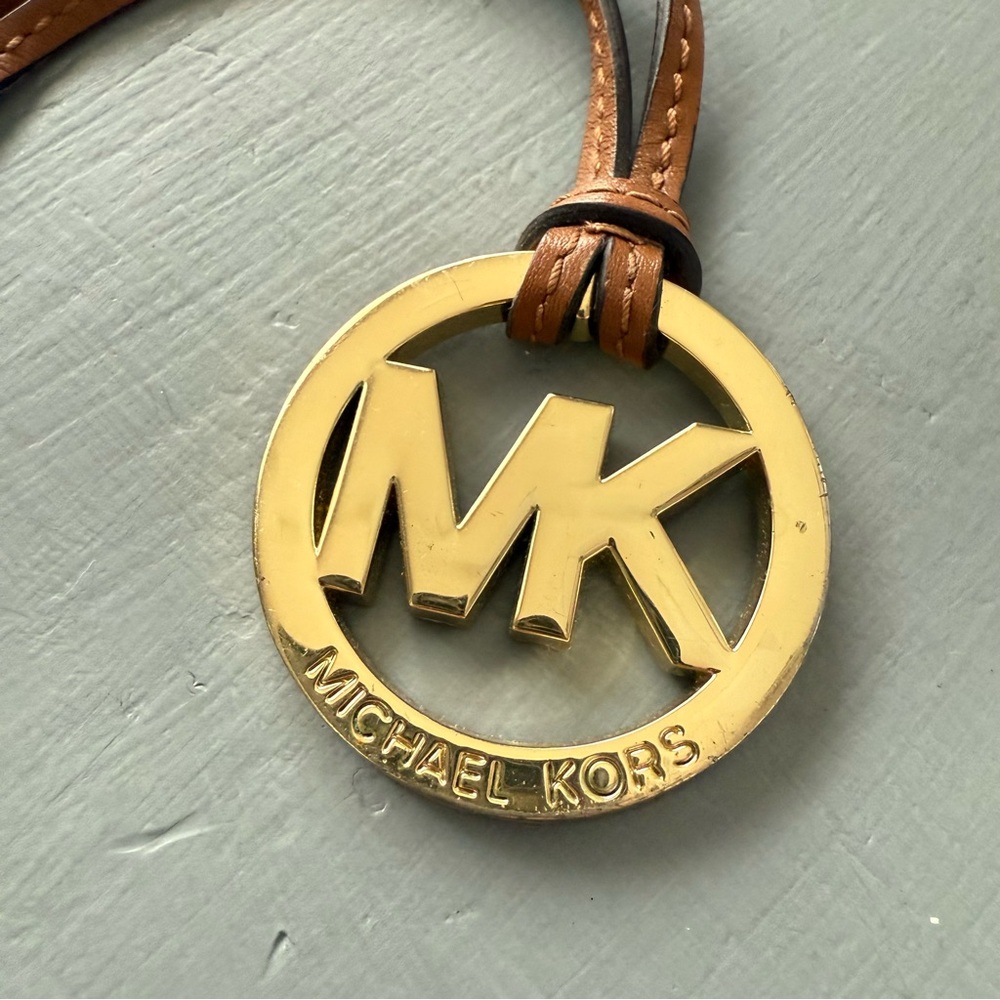Michael Kors Purse Logo Charm - Picture 2 of 4